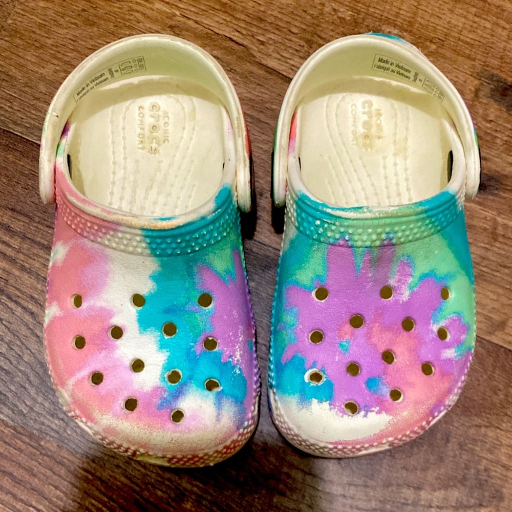 Toddler size 6 Crocs